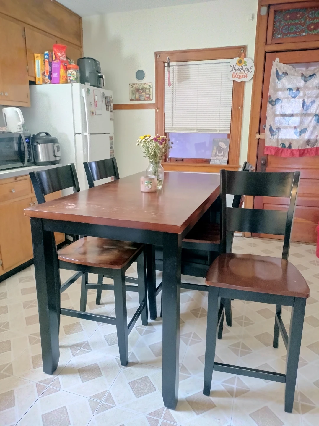 Counter Height Dining Table Set with 4 Chairs