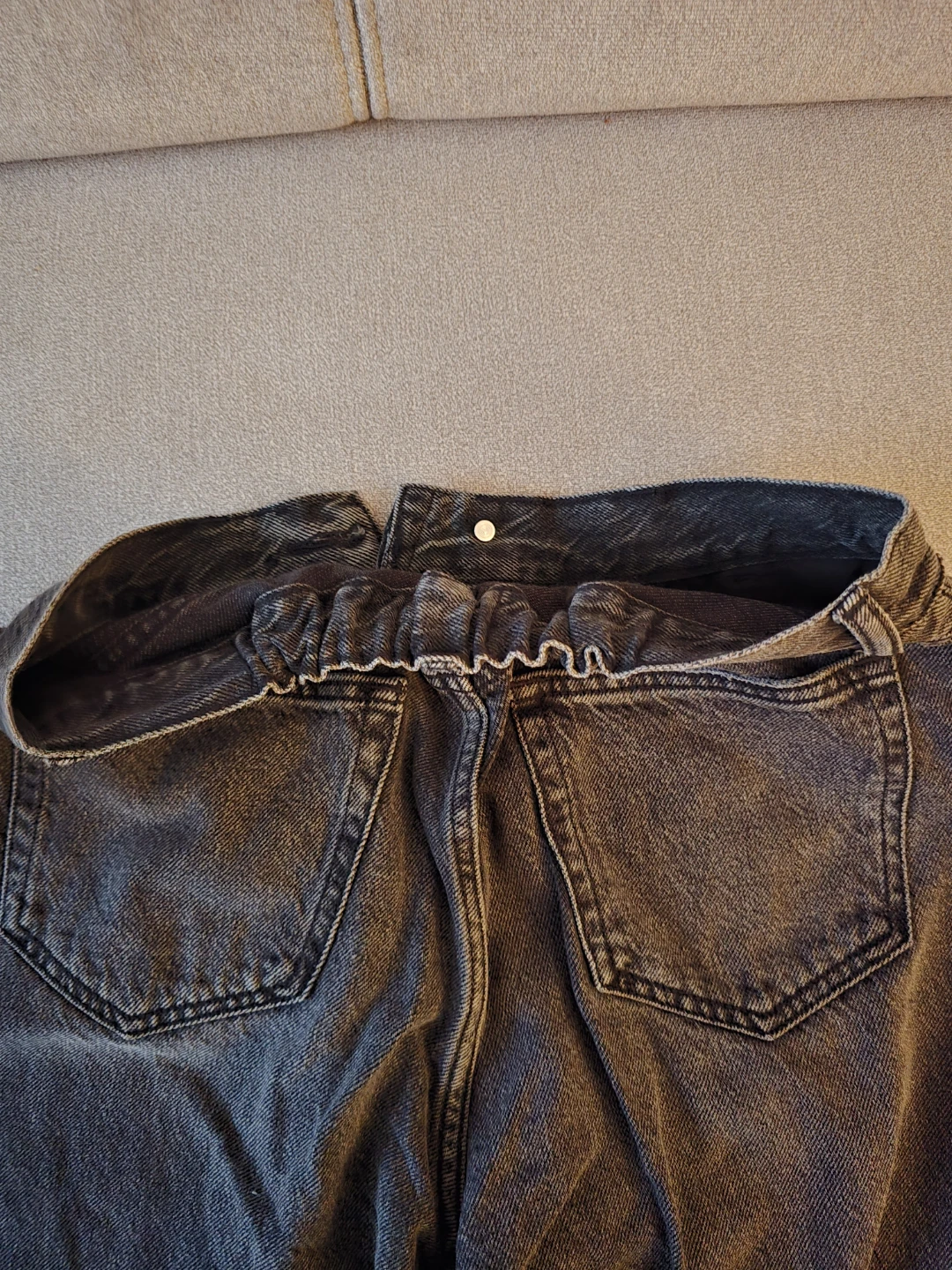 Women's Grey Wash High-Waisted Jeans - photo 2