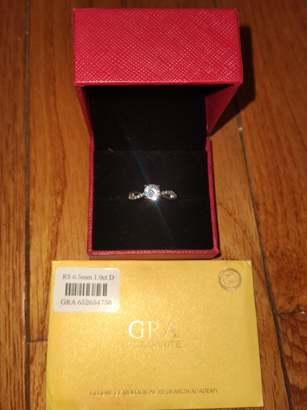 Genuine Moissanite 3ct ring with GRA Certificate Size 6.5 Boxed. - photo 2