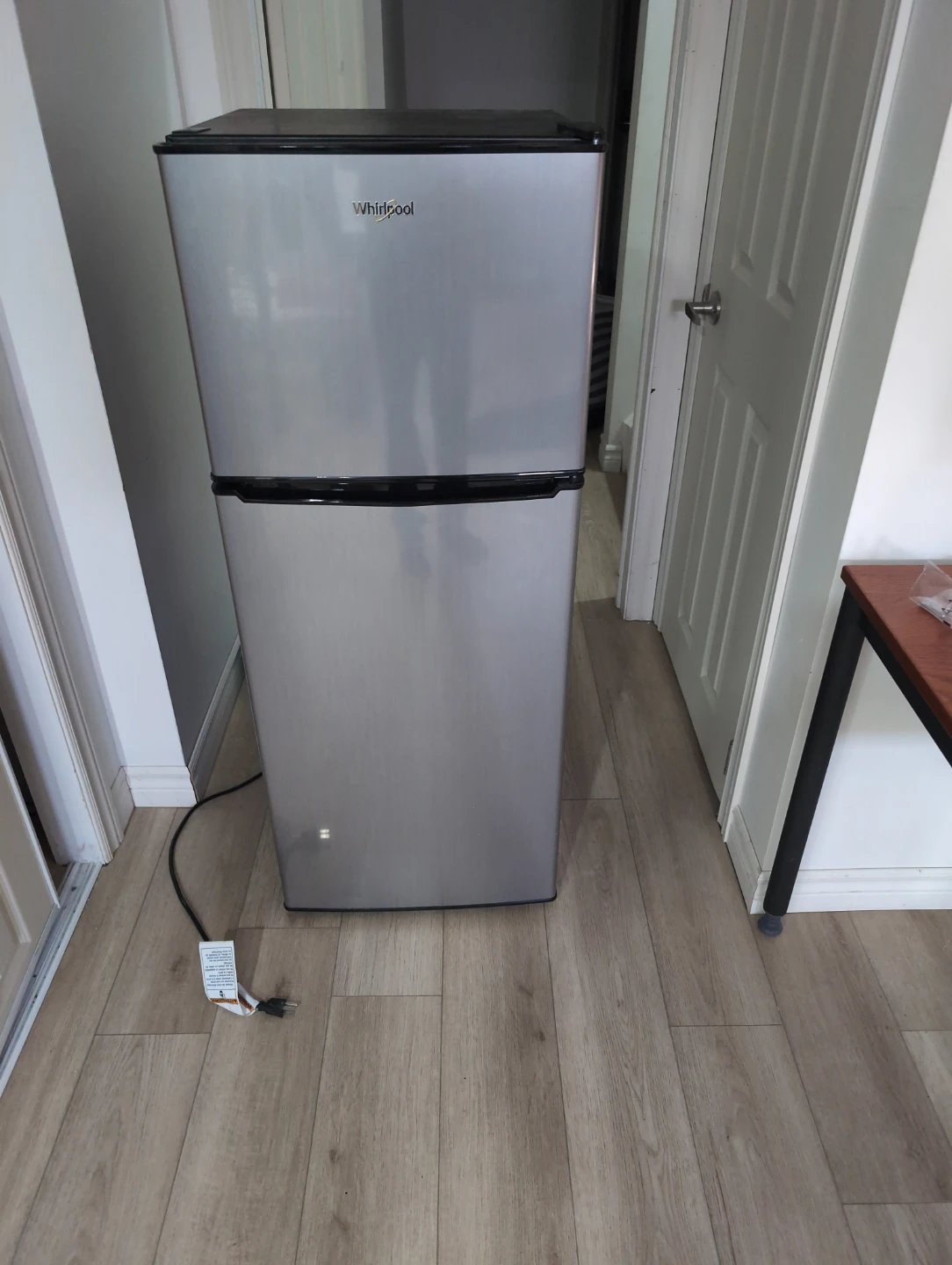 Whirlpool Refrigerator WH46TS1E