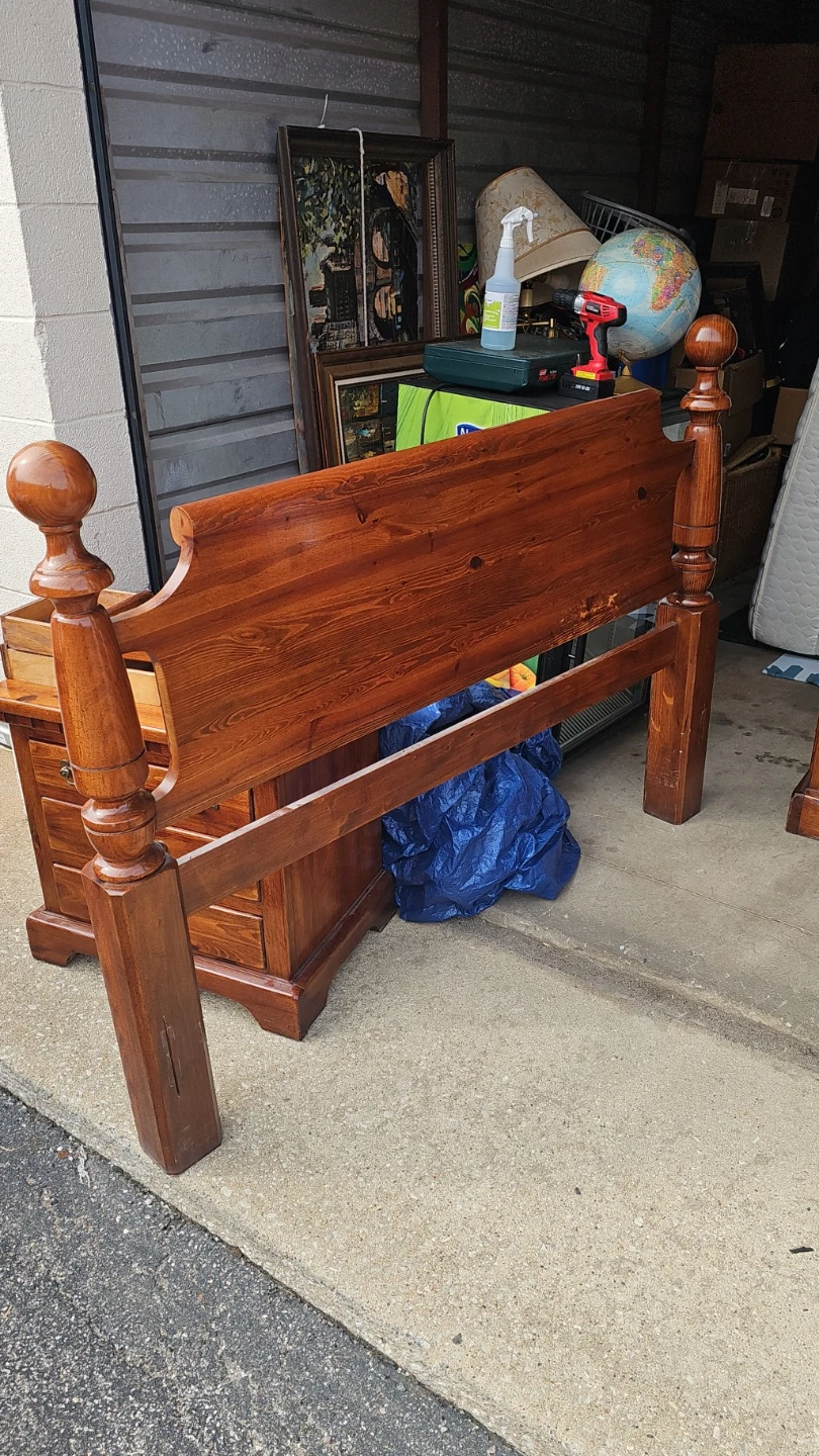 Link-Taylor "Colonial Pine" Solid Wood Dresser & Headboard Set - photo 4