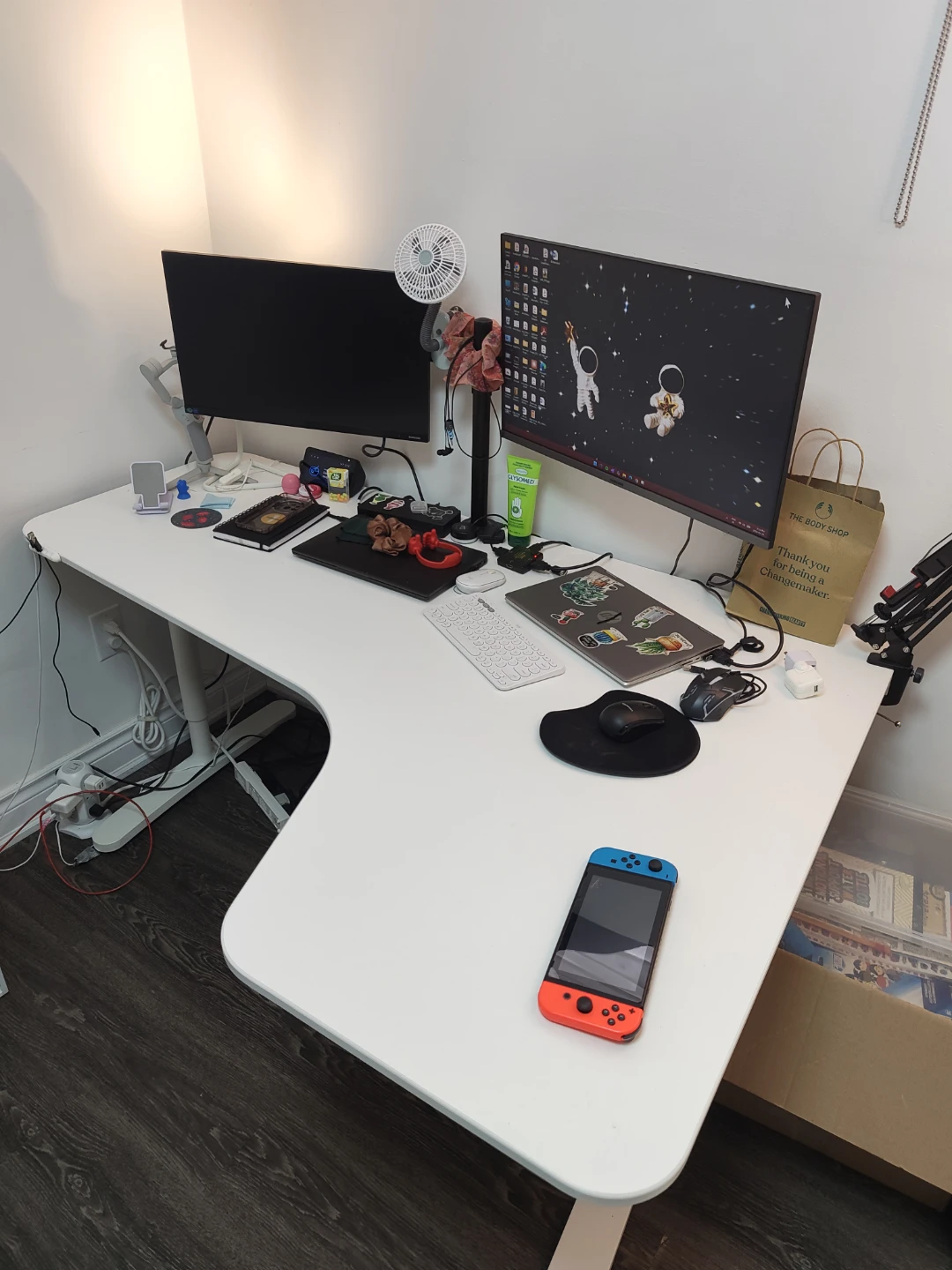 Ikea BEKANT L-Shaped Corner Desk - photo 4