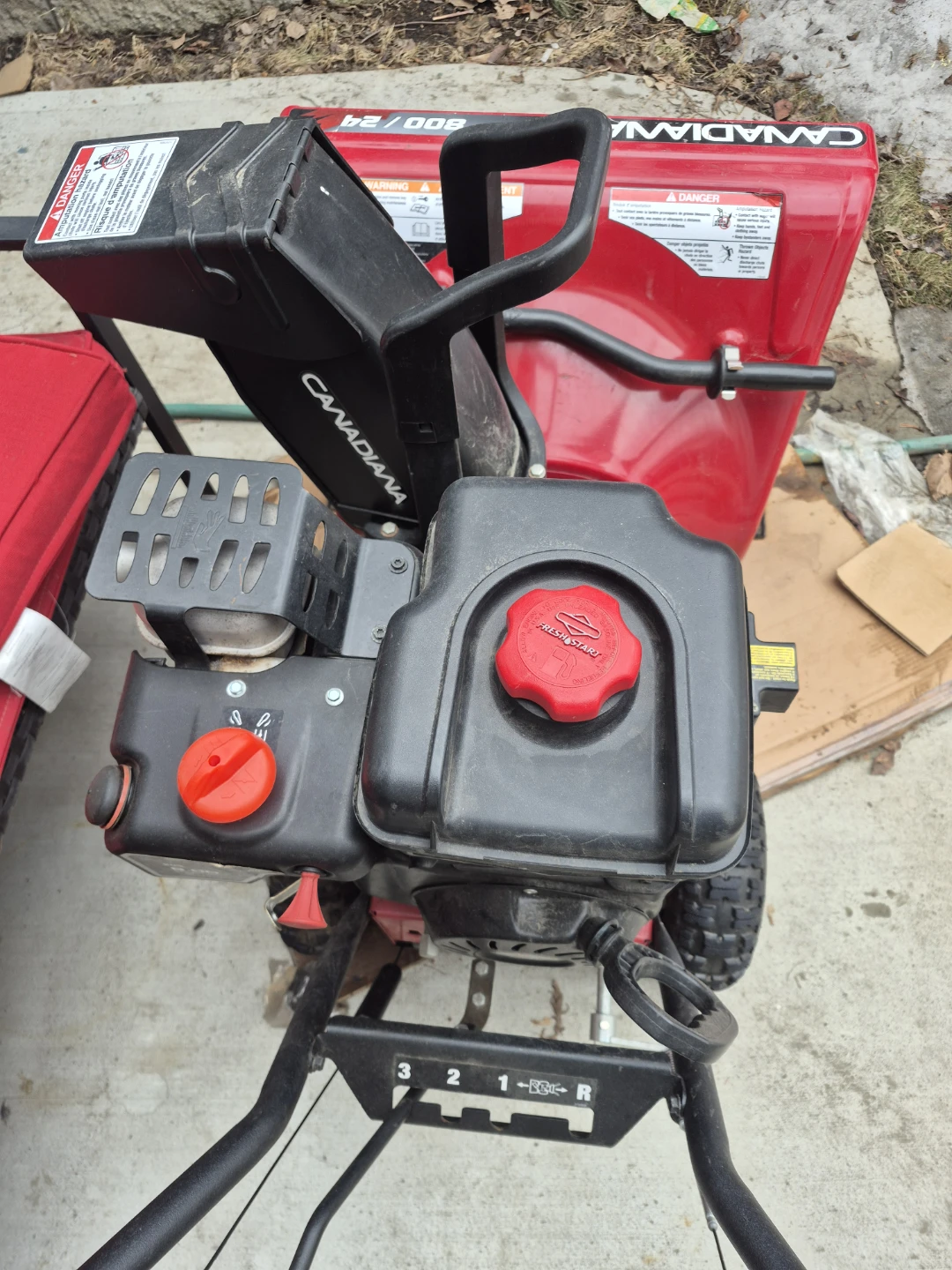 Canadiana 800 / 24 Snowblower - photo 5