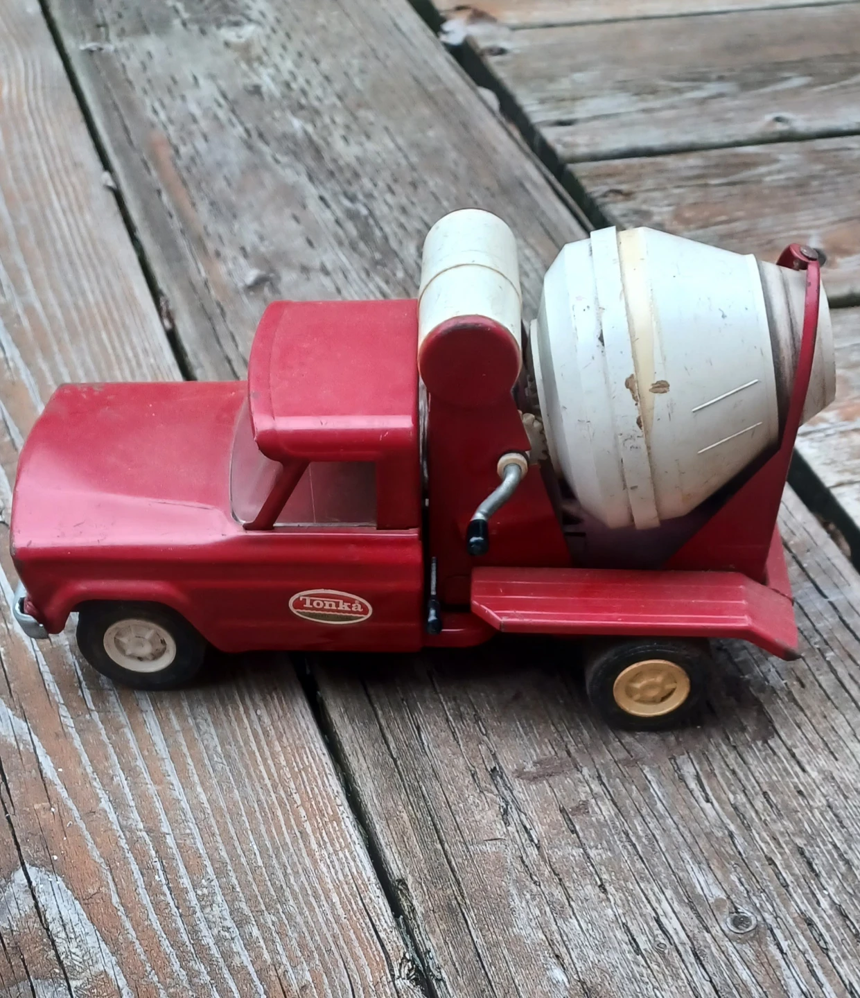 Red Tonka Cement Mixer Truck Toy - photo 3