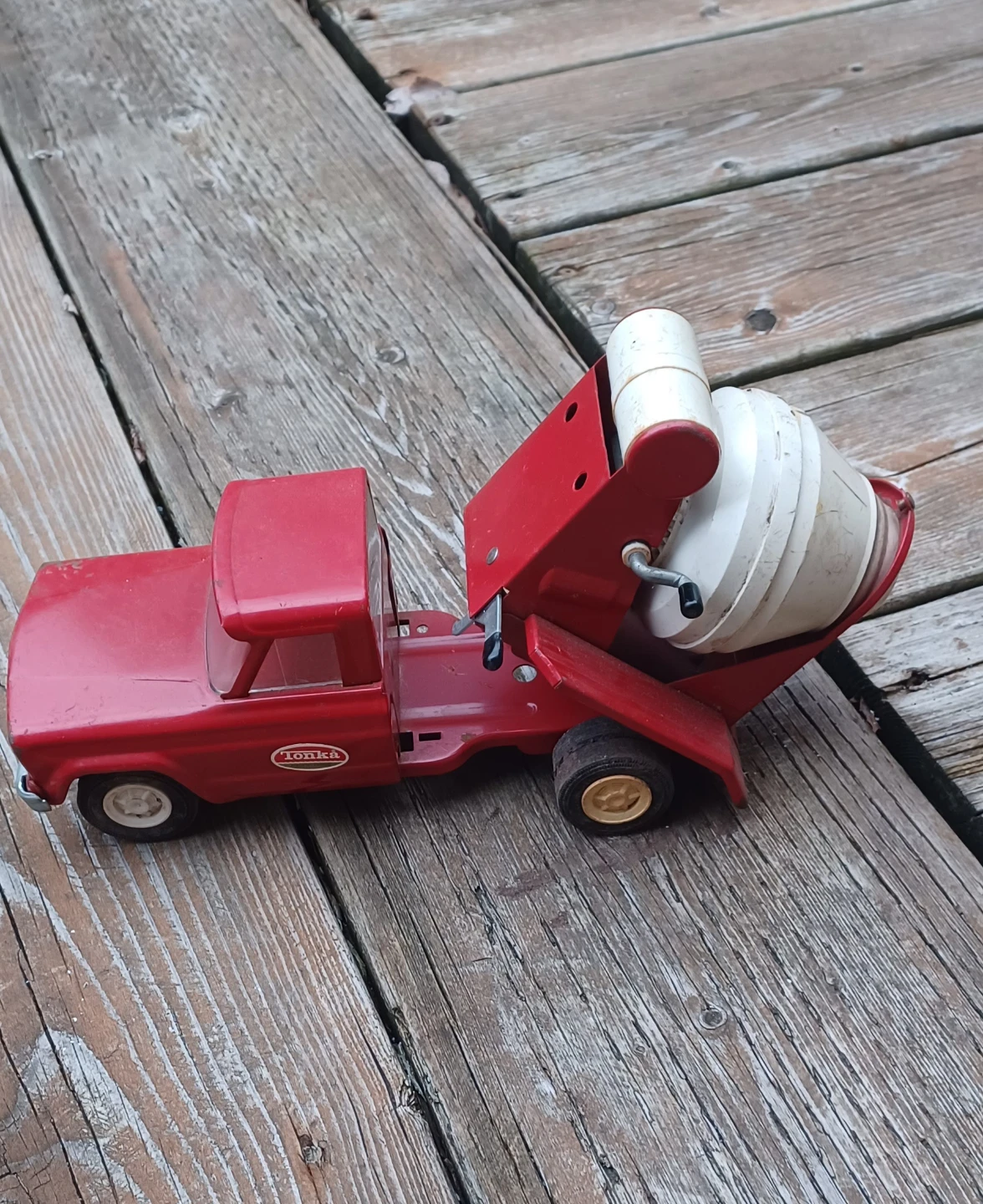 Red Tonka Cement Mixer Truck Toy - photo 4