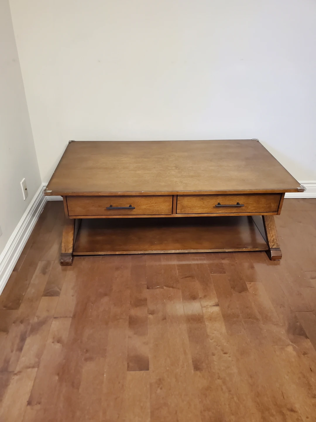 Wooden coffee table with 2 drawers