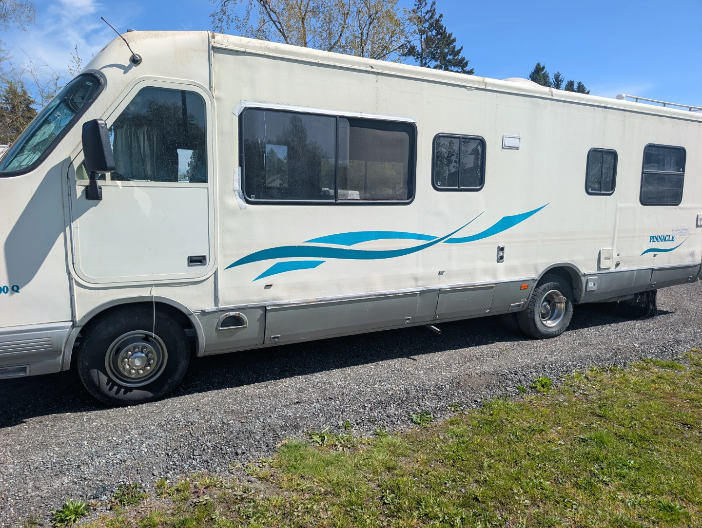 1997 Pinnacle 30 ft motorhome