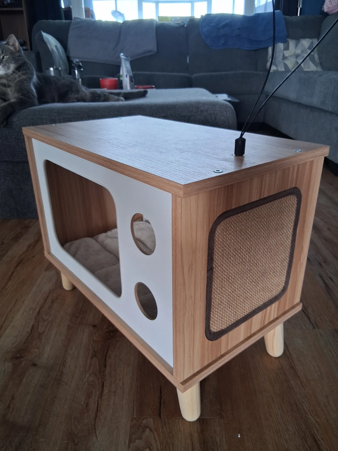 Retro TV Cat Bed with Scratch Pad