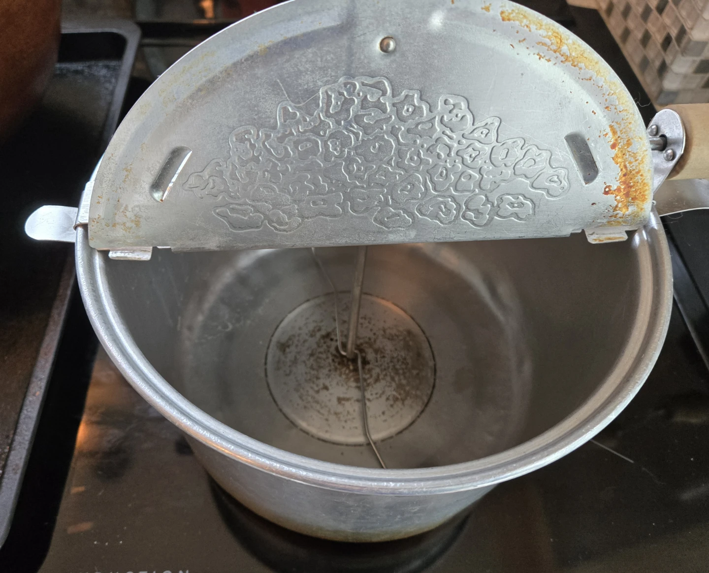 WABASH WHIRLY POP Stovetop Popcorn Popper - photo 2
