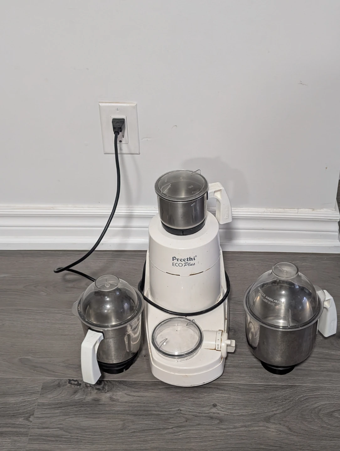 Preethi Eco Plus Mixer Grinder - photo 2