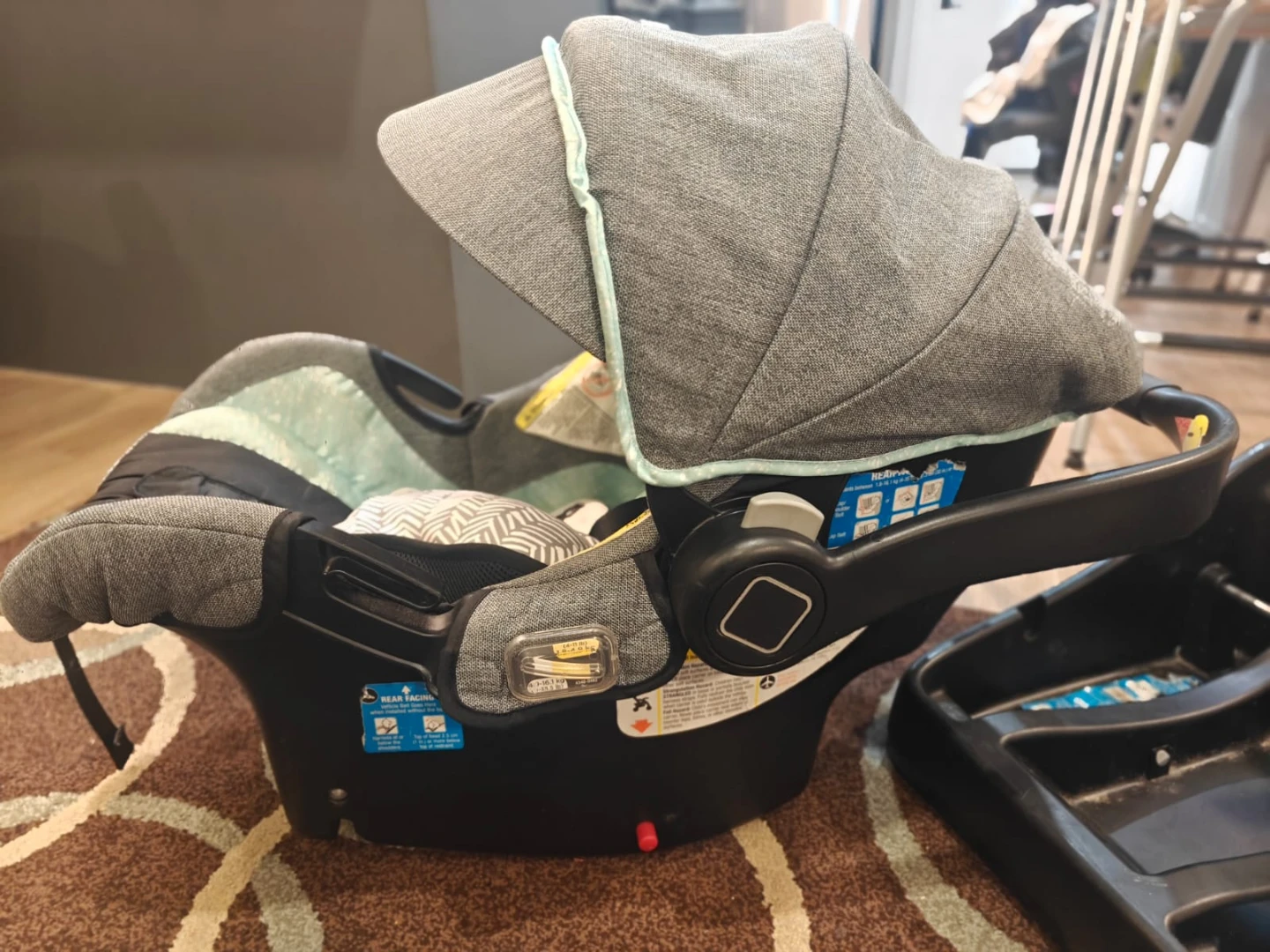 Safety 1st OnBoard 35 Infant Car Seat with Base