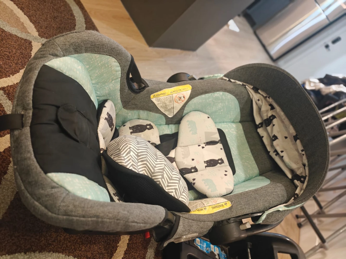 Safety 1st OnBoard 35 Infant Car Seat with Base - photo 2