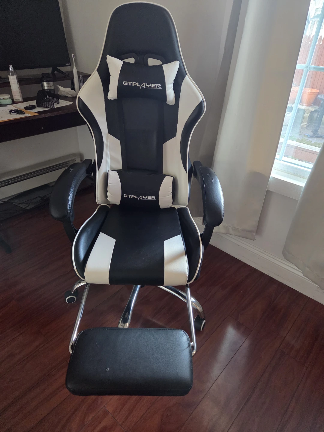 Gaming chair