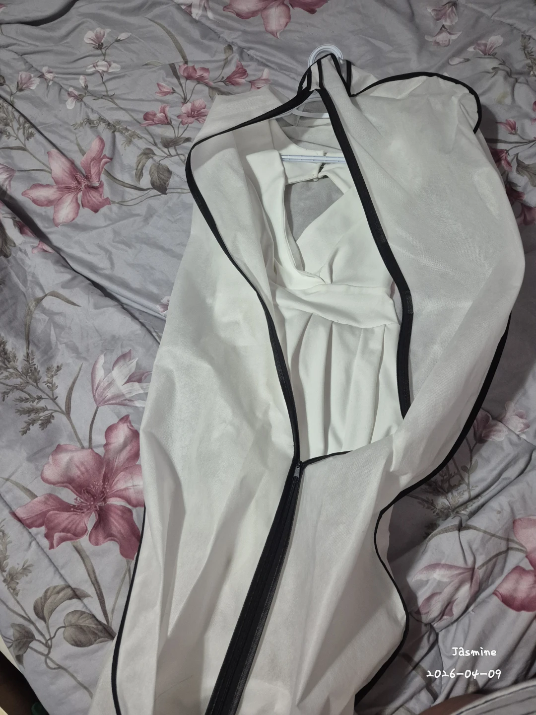 Simple Wedding Dress with Keyhole Back - medium - photo 5