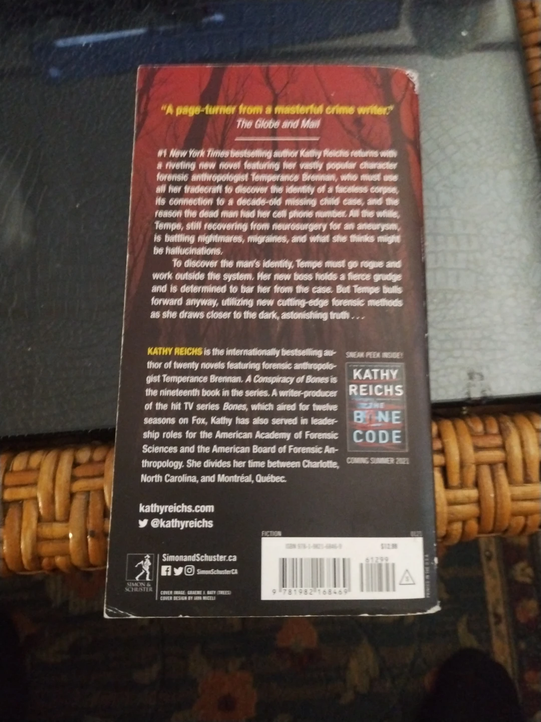 A Conspiracy of Bones by Kathy Reichs - Temperance Brennan Novel - photo 2