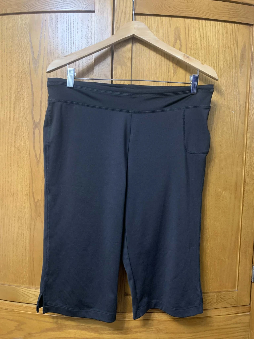 Athletic Works Black Capris Size L