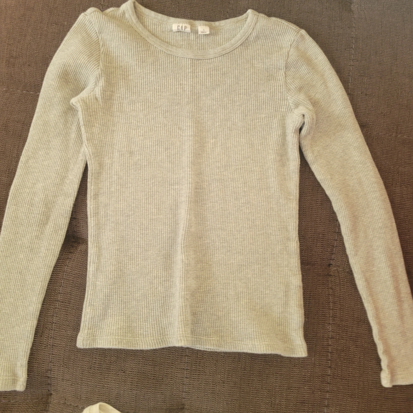 Gap kids Light Gray Long Sleeve T-Shirt - L/12 G/12