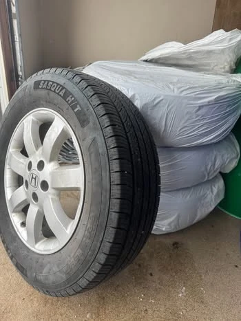 Goodyear Sasqua H/T Tire P235/65R17 - photo 2