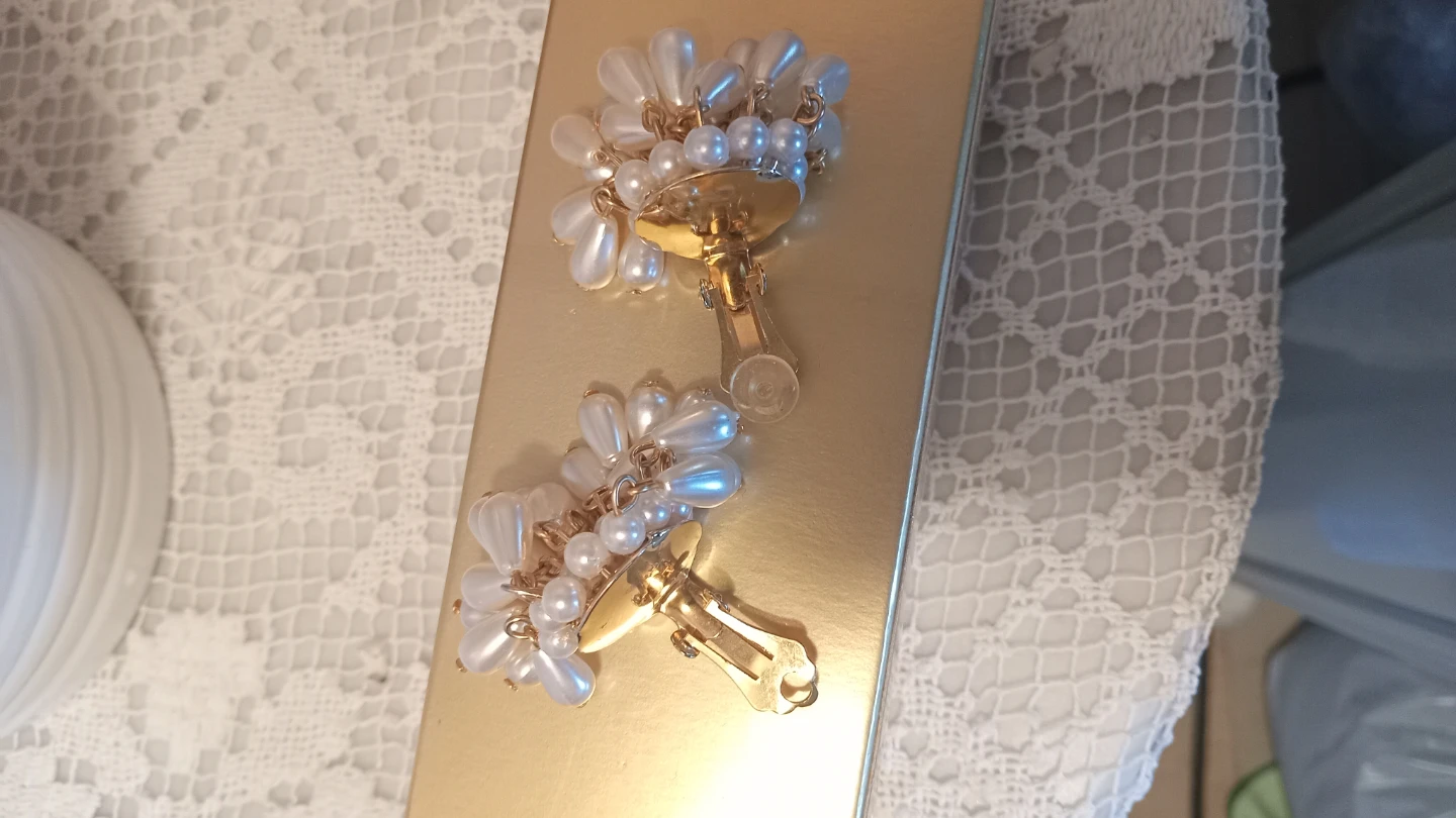 Vintage Pearl Cluster Clip-On Earrings - photo 2