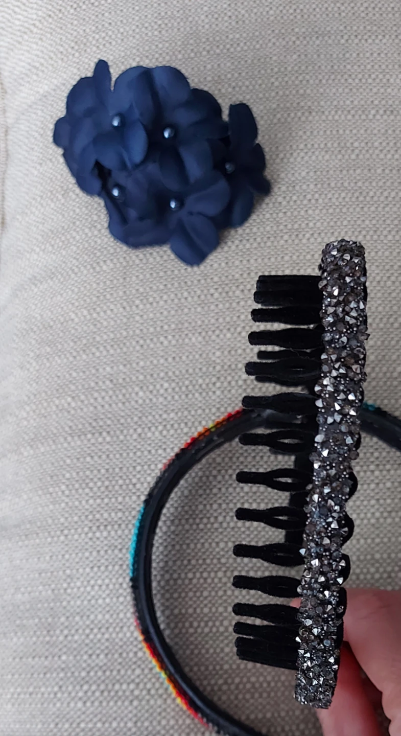Bundle of hair accessories - photo 3