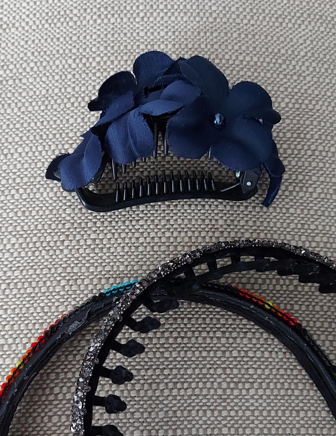Bundle of hair accessories - photo 4