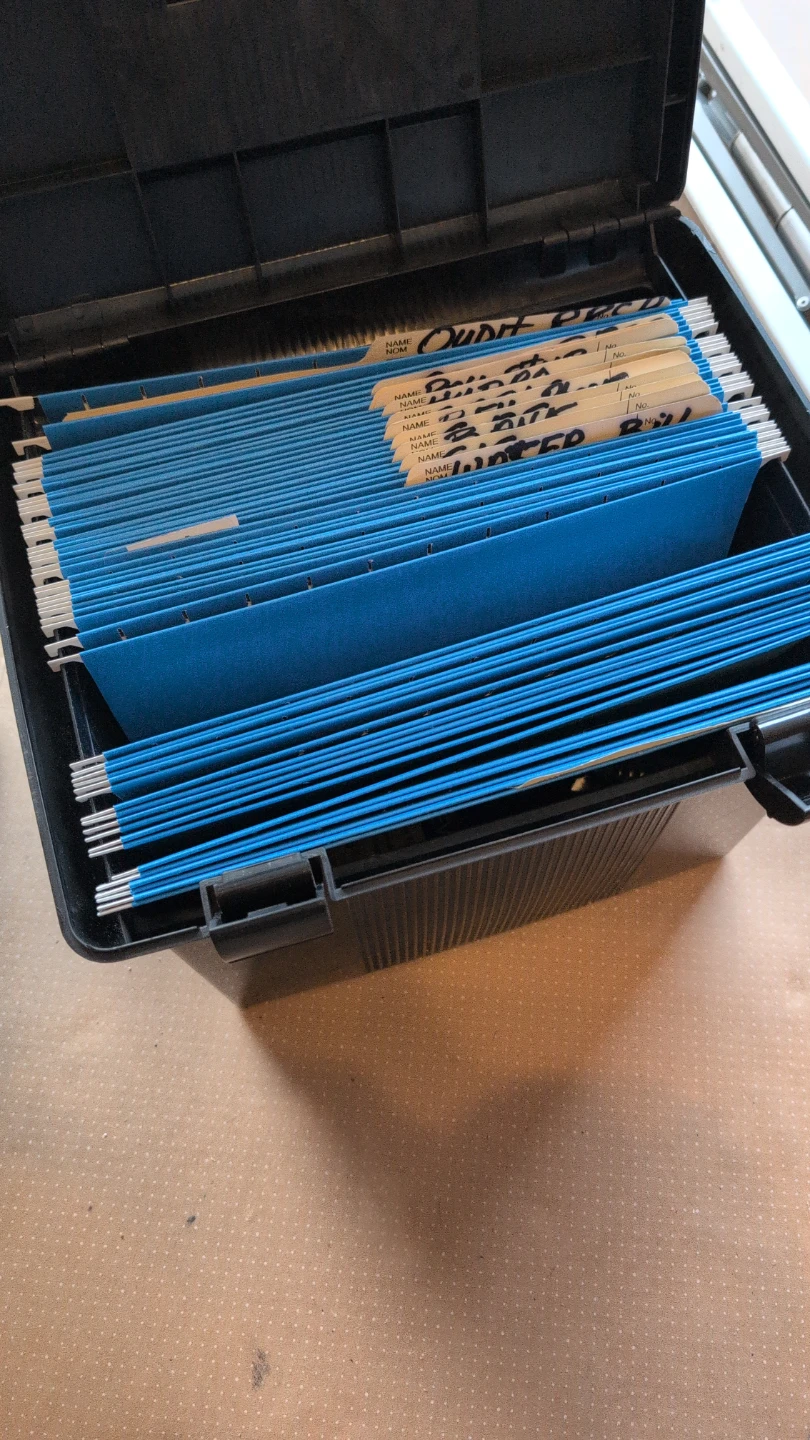 Black Portable Filing Box with Hanging Folders - photo 3