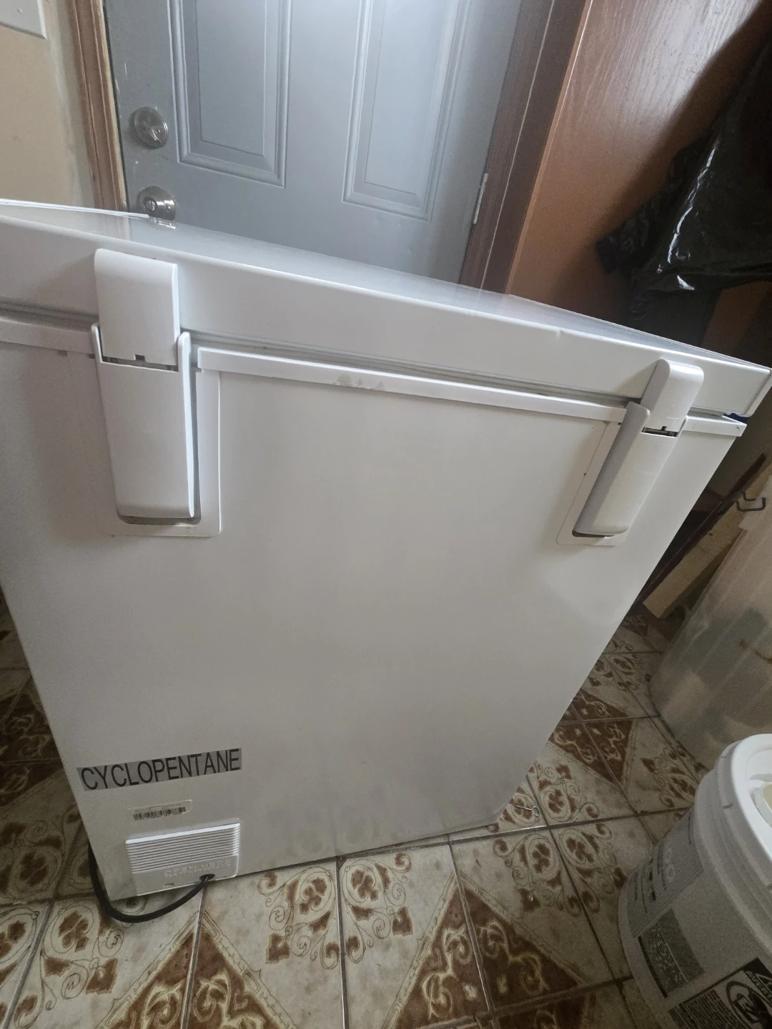 Magic Chef Chest Freezer - photo 4