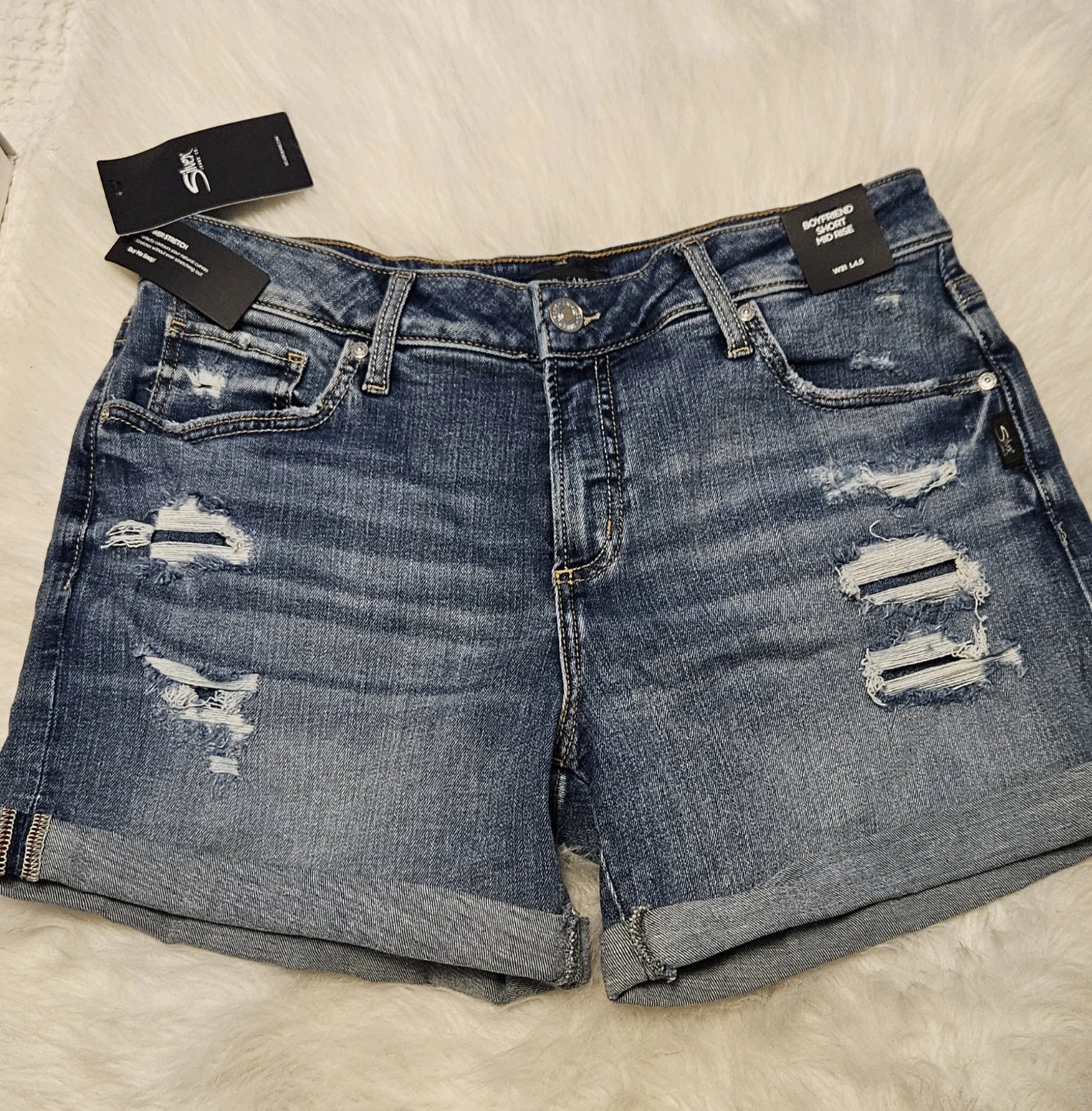 Silver Jeans Co. Boyfriend & Suki Short Mid Rise