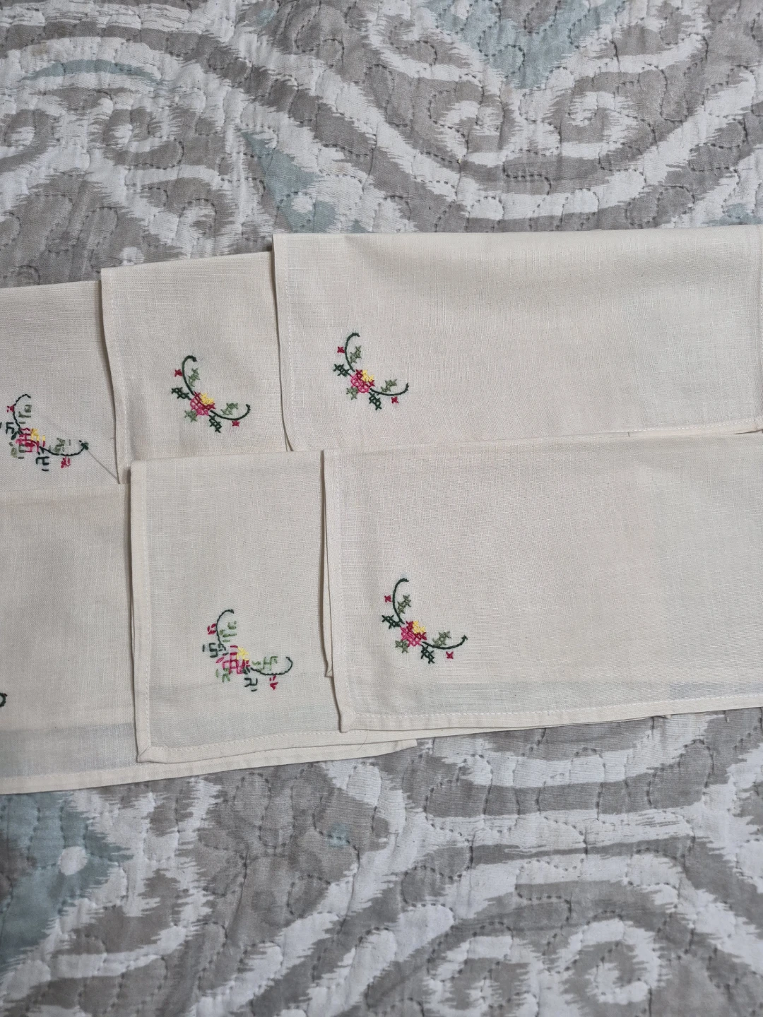 Beautiful Set of 6 Vintage Hand Embroidered Cream Napkins Linen