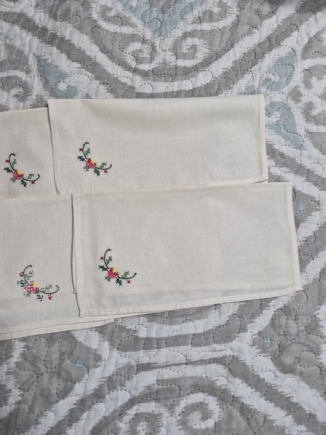 Beautiful Set of 6 Vintage Hand Embroidered Cream Napkins Linen - photo 3
