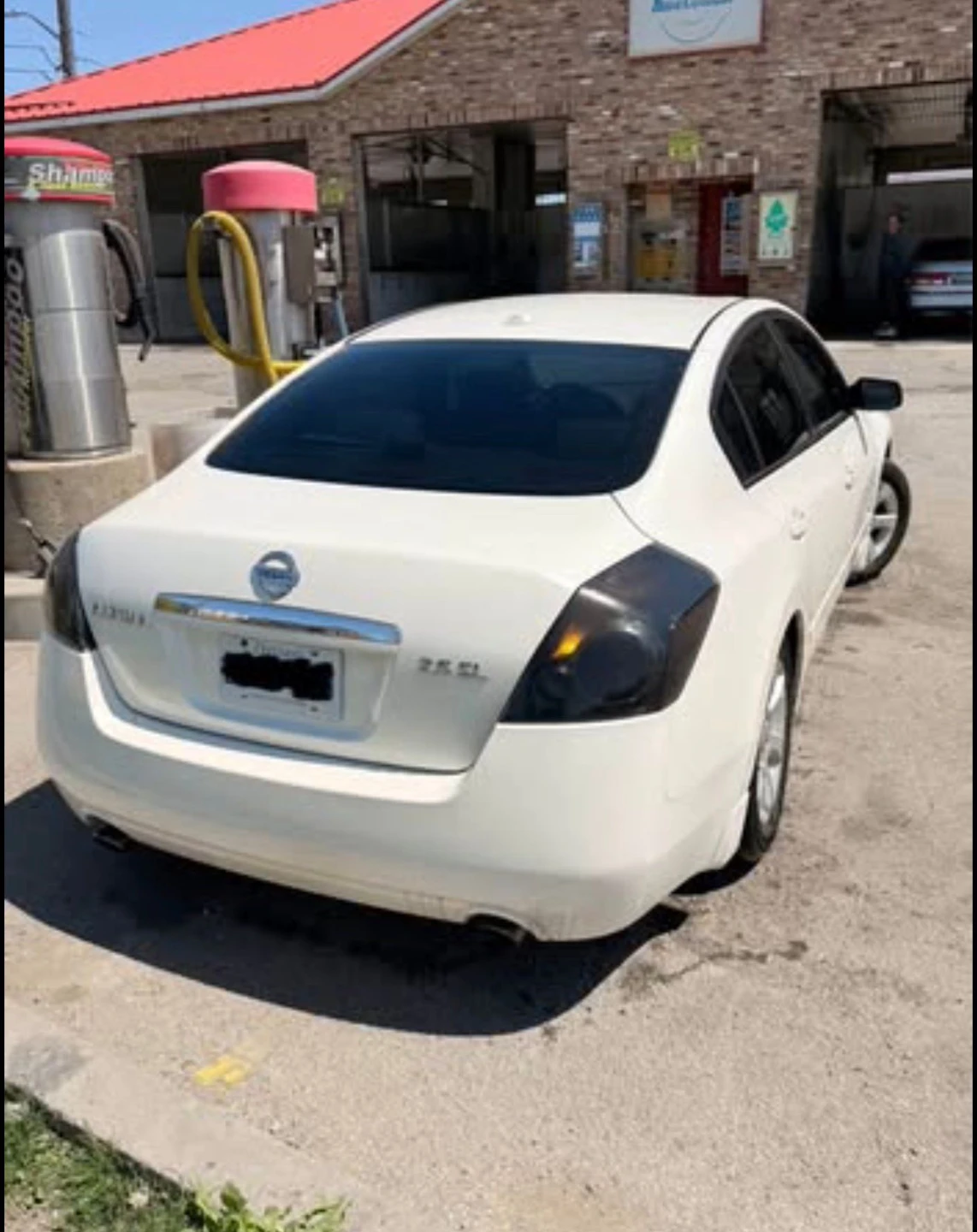 White Nissan Altima 2.5 SL Sedan - photo 2