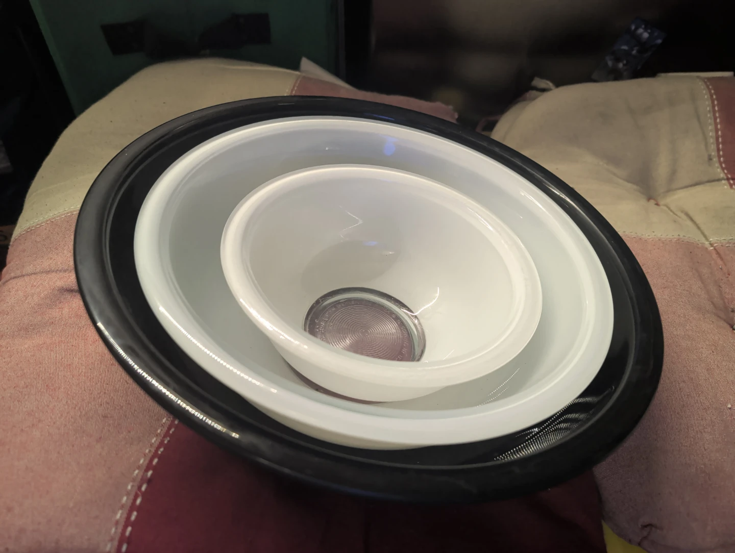 Pyrex Set of 3 Mixing Bowls