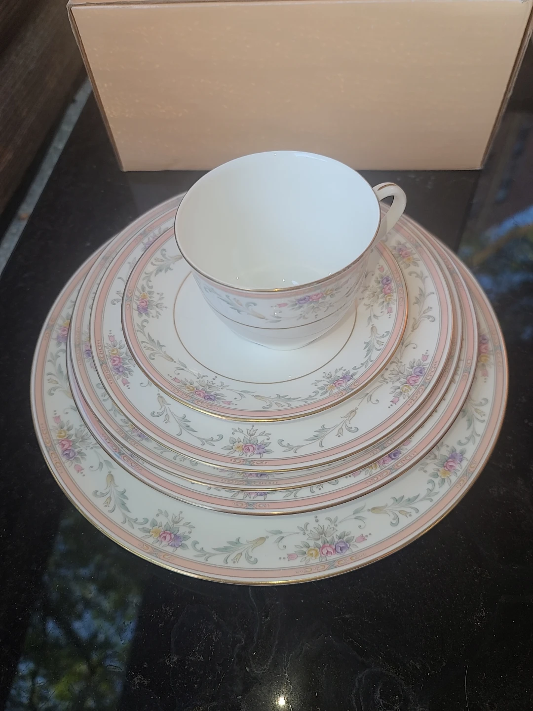 Christopher Stuart Spring Crest Bone China Dish Set - photo 4