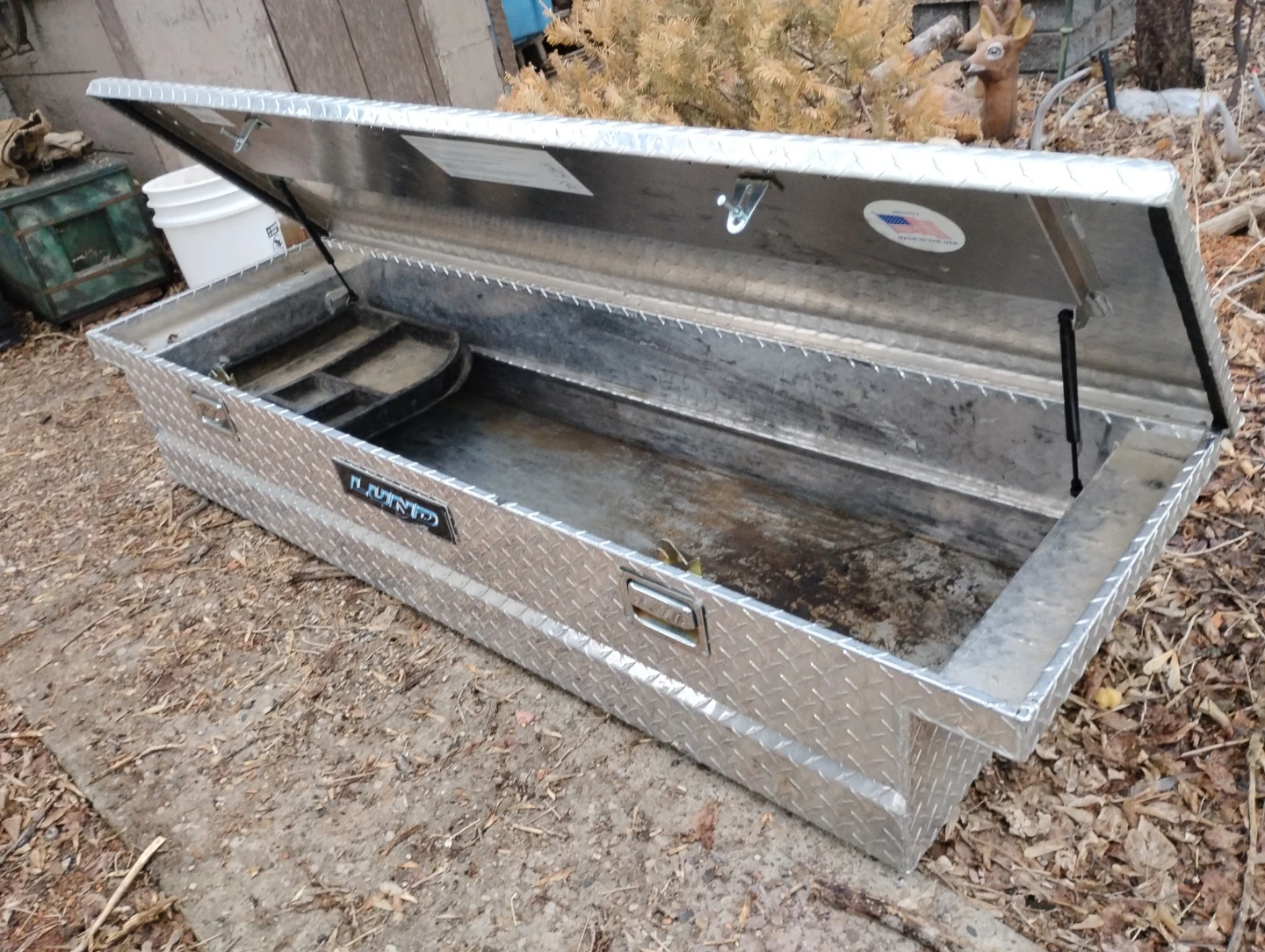 Lund Diamond Plate Truck Box - photo 4