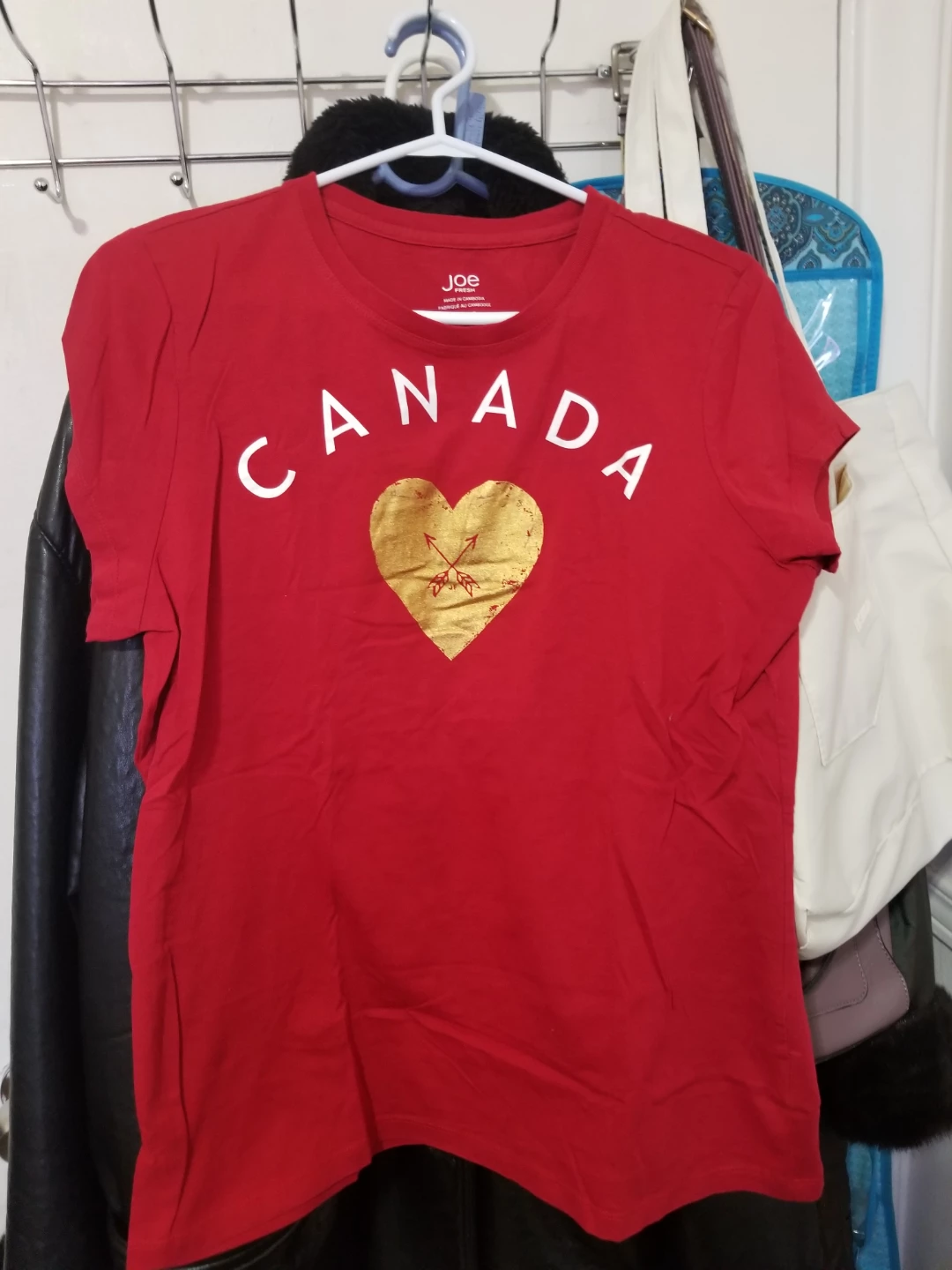 Joe Fresh Red CANADA Heart T-Shirt - photo 3