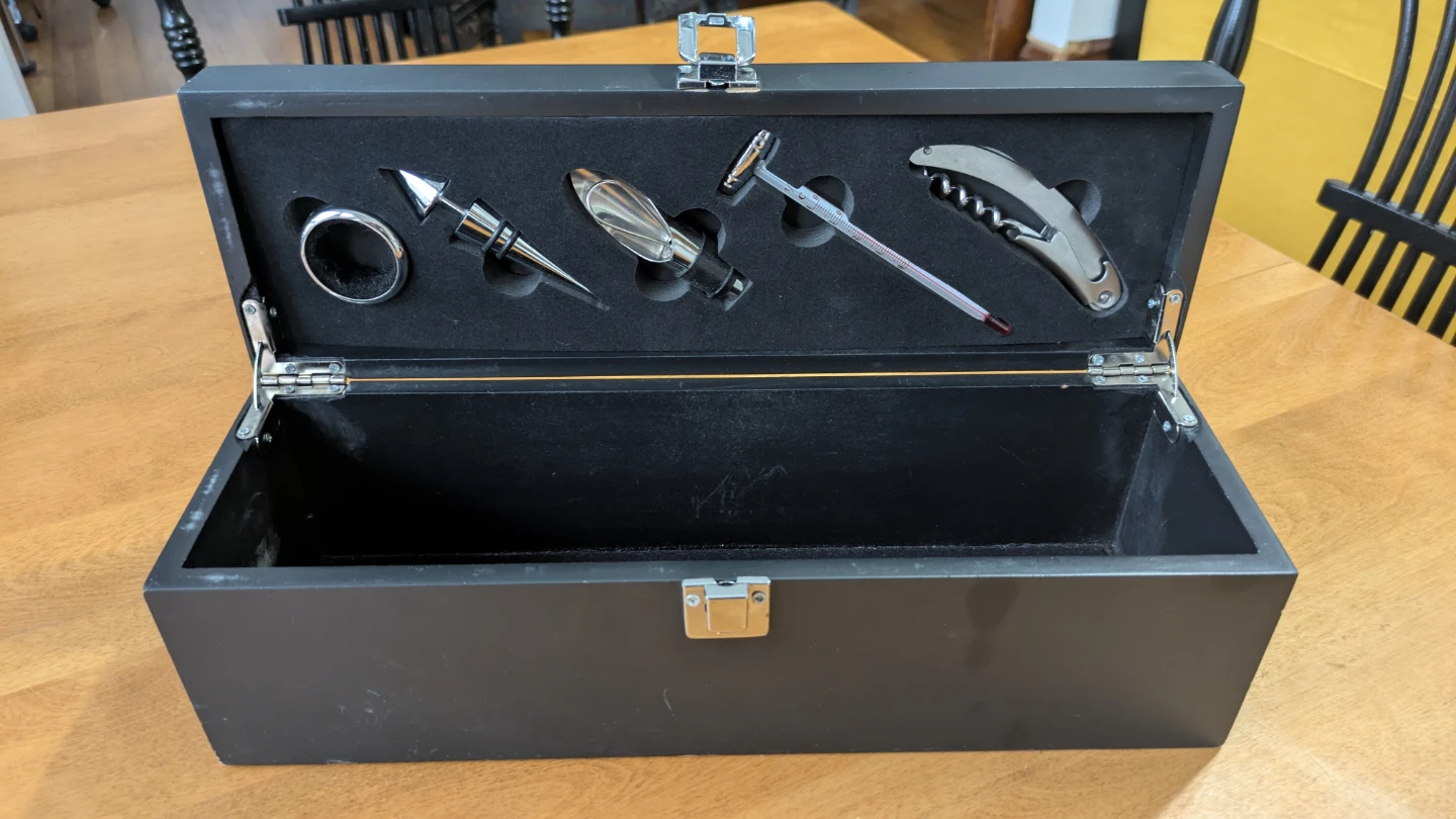 Black Wine Accessory Set with Box
