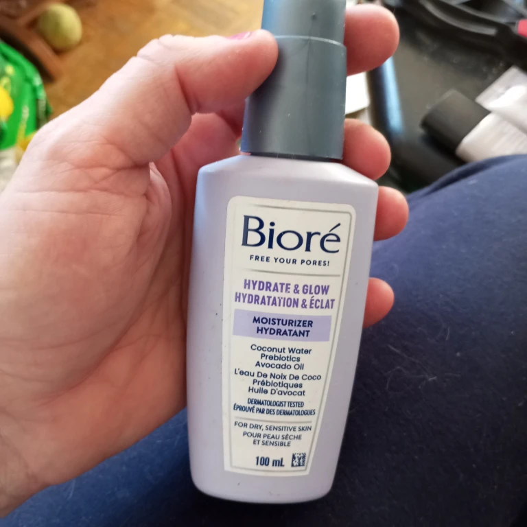 Biore Hydrate & Glow Moisturizer