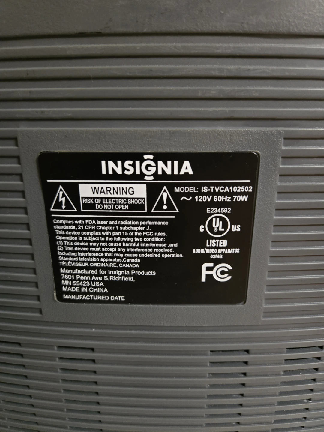20inch insignia CRT TV - photo 3
