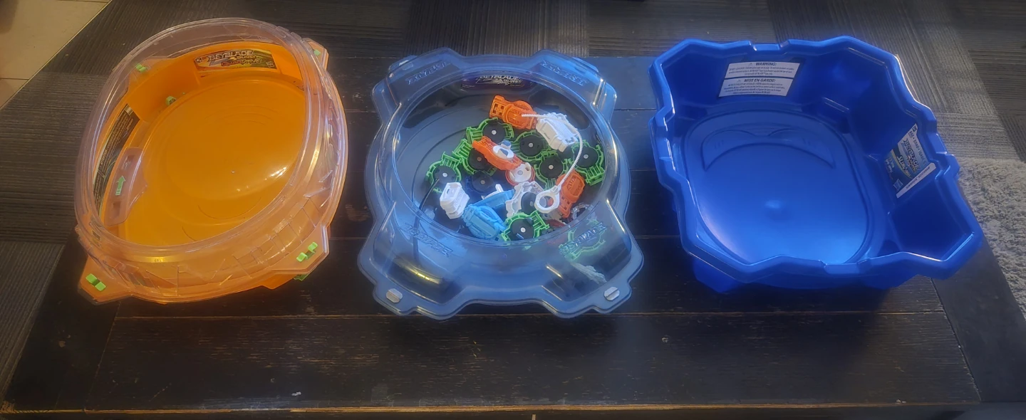 Beyblade Lot with Stadiums and Launchers - photo 3