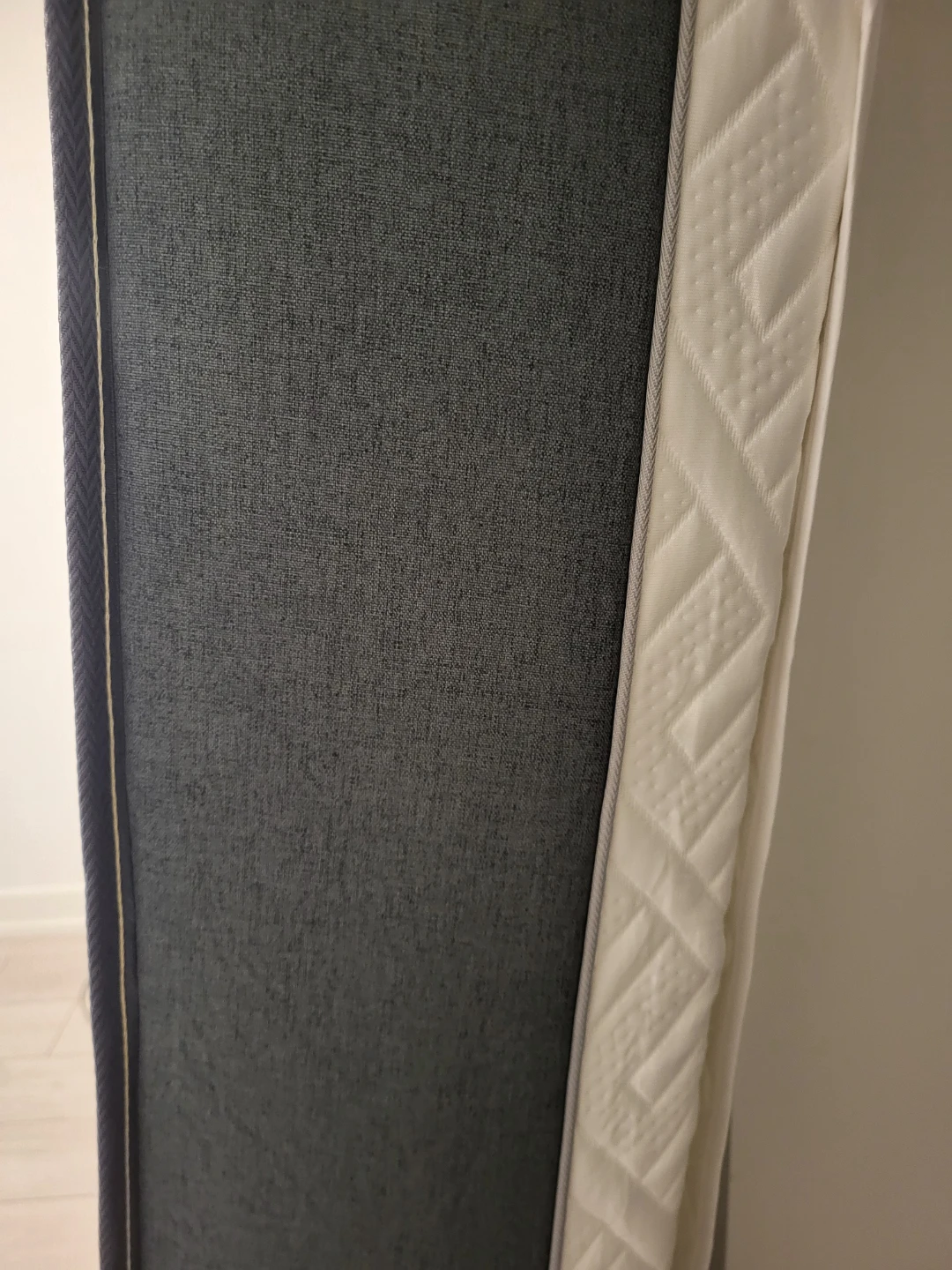 Queen size Hoxury Mattress - pick up today only - photo 2