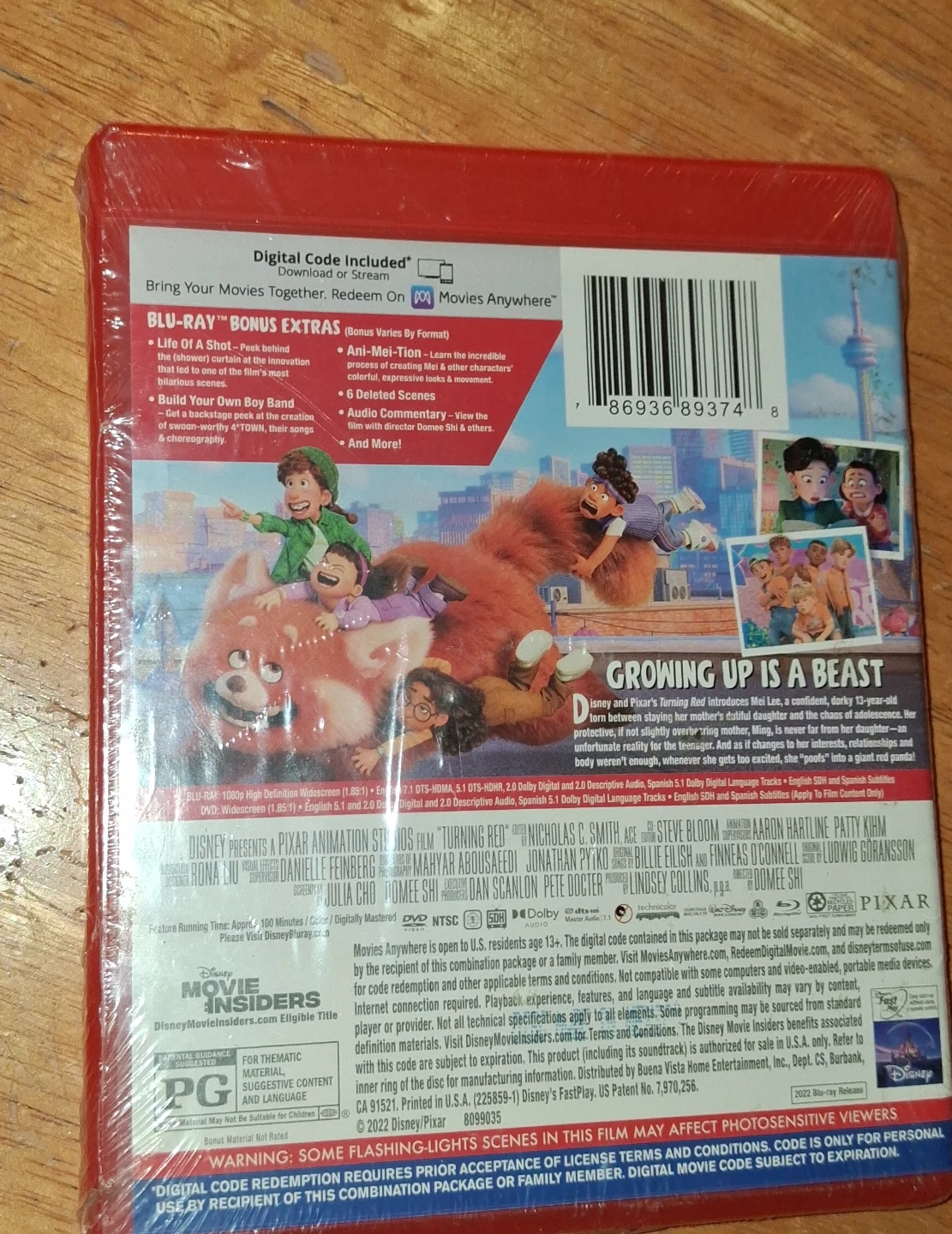 Disney Pixar Turning Red Blu-Ray + DVD + Digital Code - photo 2