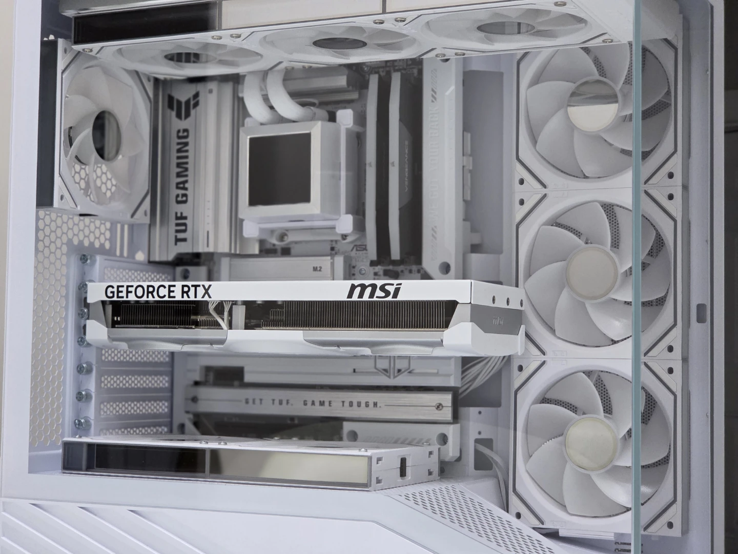 Brand New White Gaming Computer - photo 3