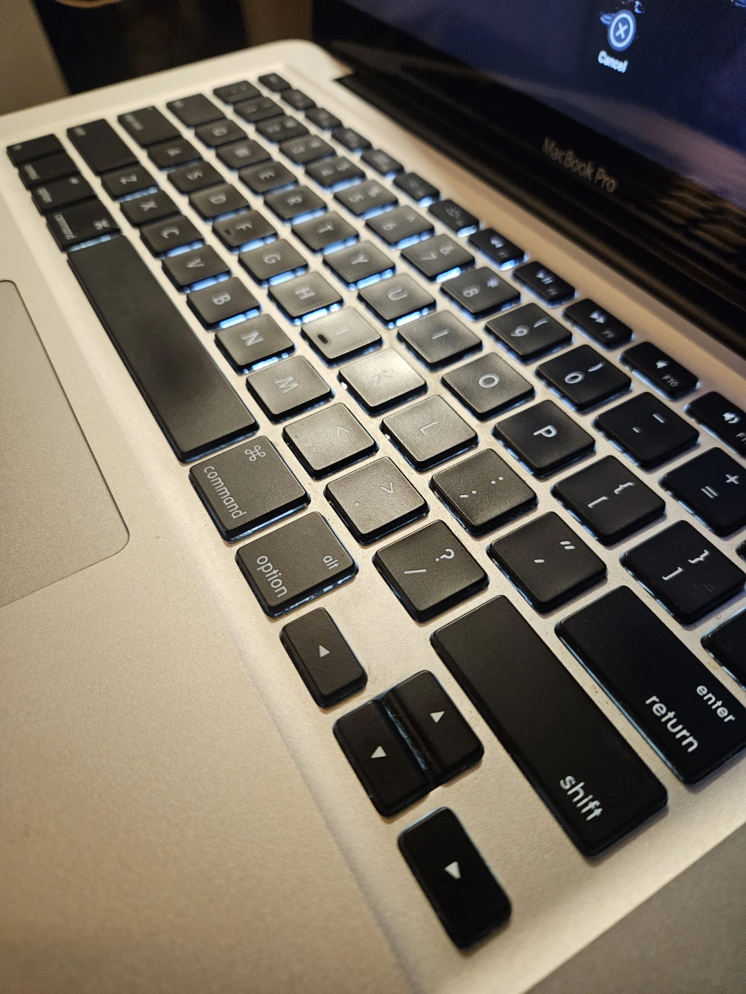 Apple MacBook Pro - photo 2