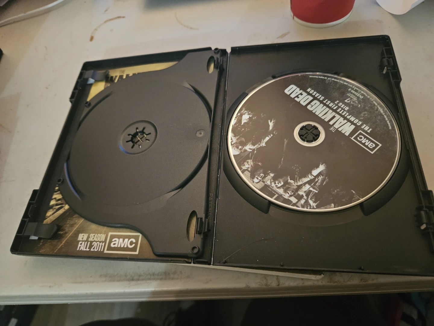 The Walking Dead: The Complete First Season DVD Set - photo 3