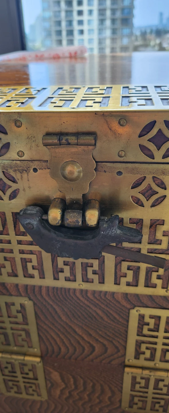 Antique chests - photo 4
