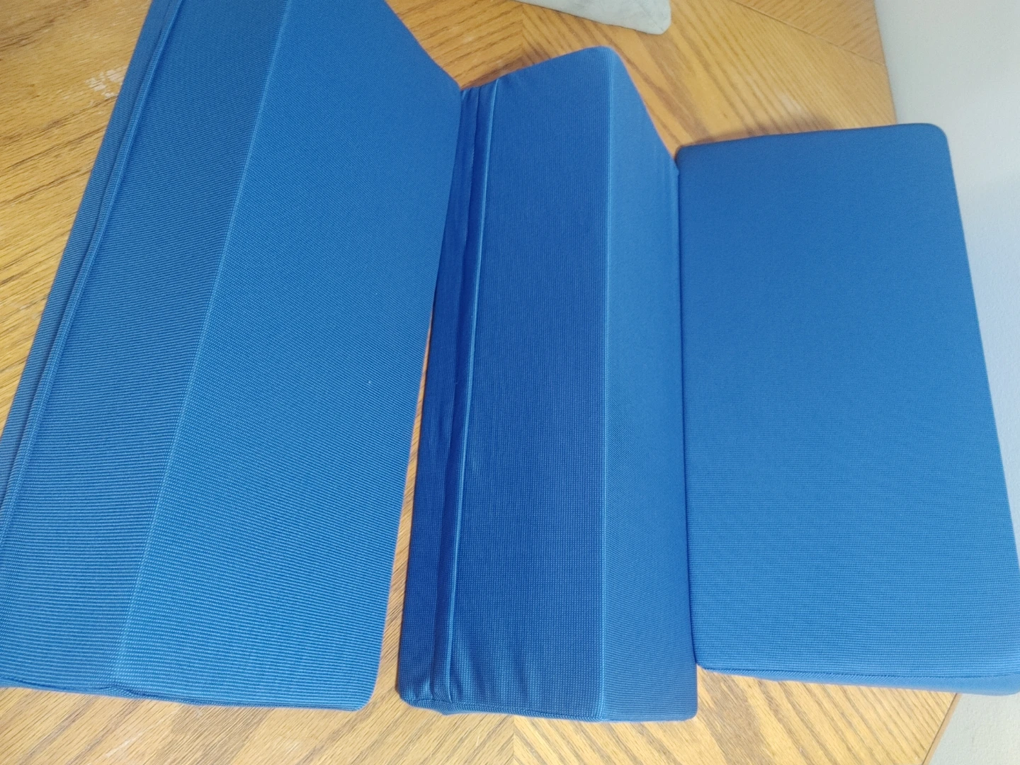 Bed Wedge Pillow - Blue