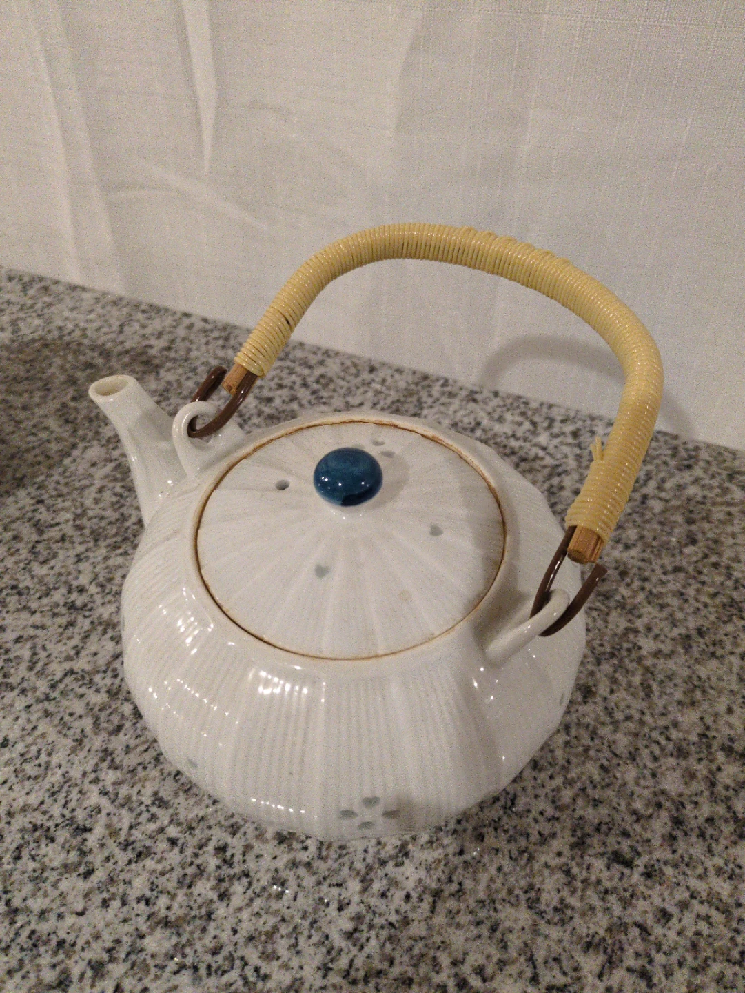 White Teapot and 4 Cups Set - photo 3