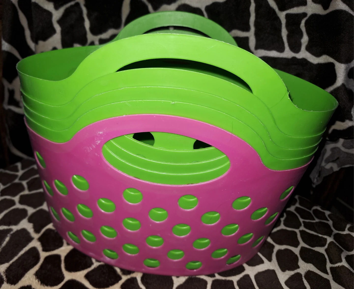 5 Plastic Storage Baskets