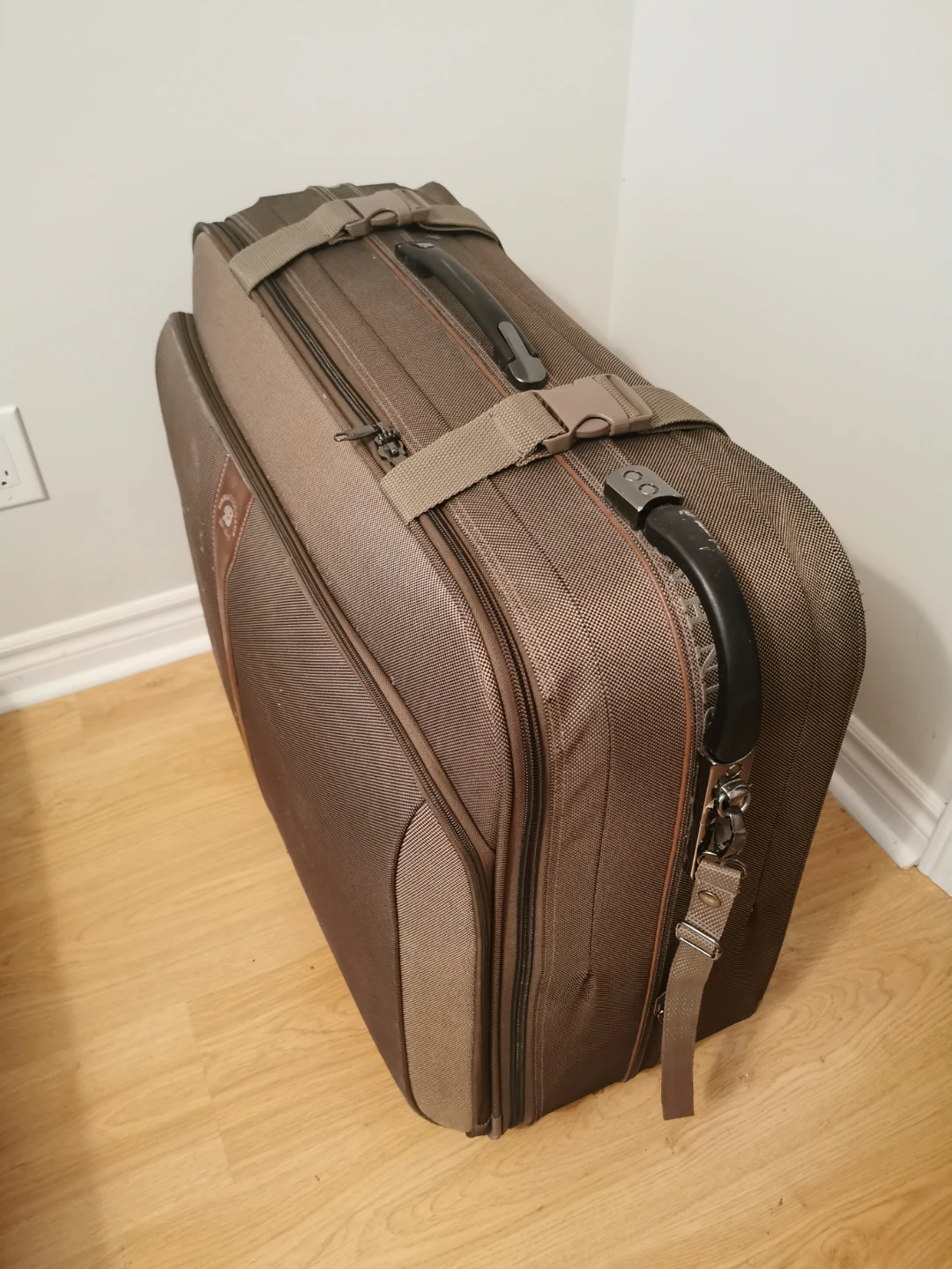 Big Bundle Family Clothing + Free XL suitcase