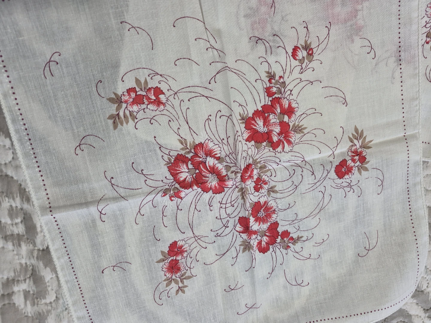 Beautiful Set of 8 Vintage Linen 15 1/2" x 15 1/2" Napkins - photo 3